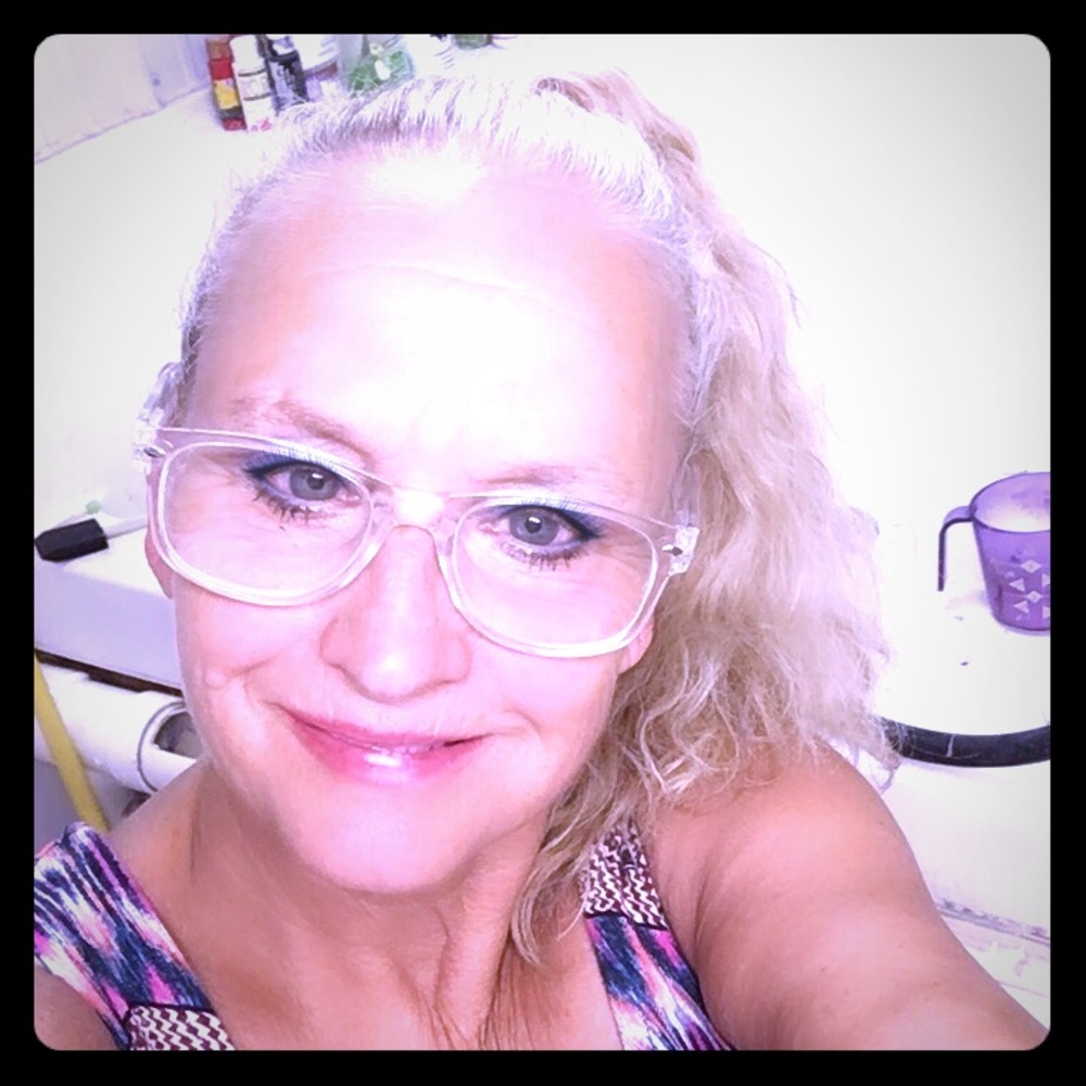 Meet your Posher, Roberta